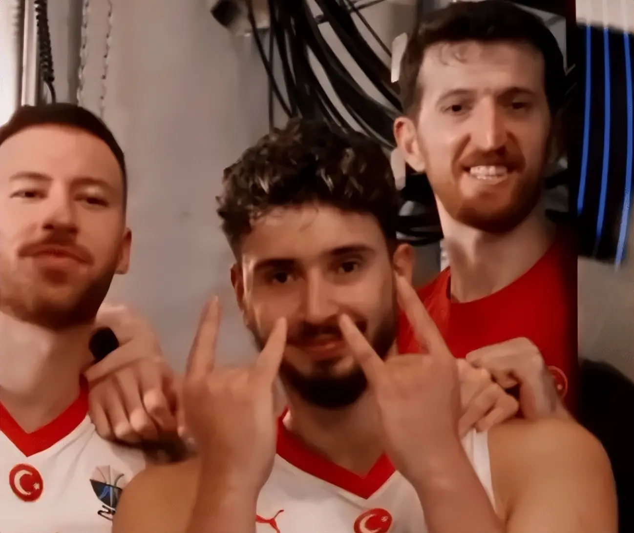 若今年续约, 但第二节申 若今年续约, 但第二节申