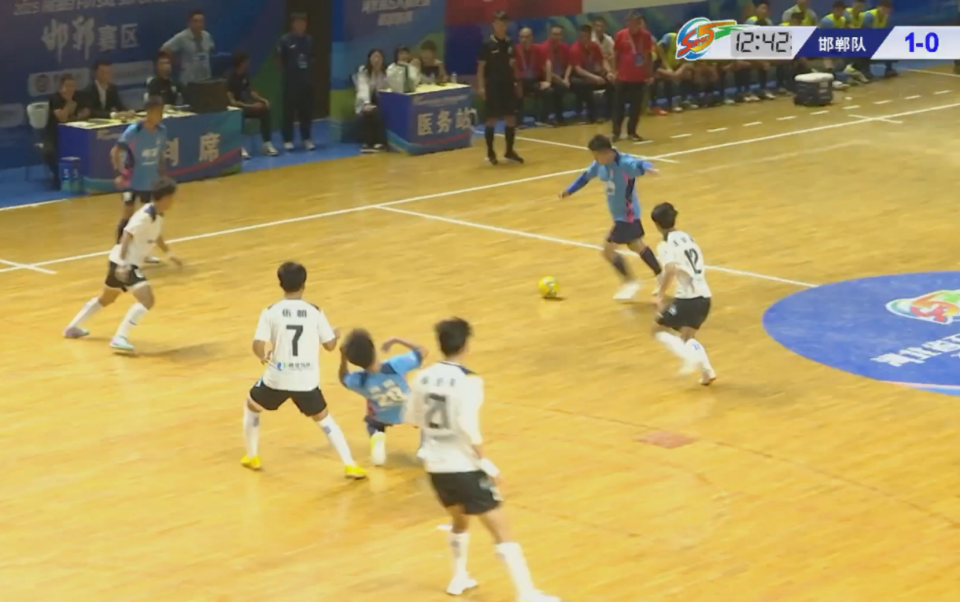 仪式太震撼, 看台四周, om